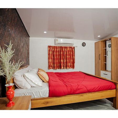 Gilead Holliday Hotel Tamarakulam Exterior foto