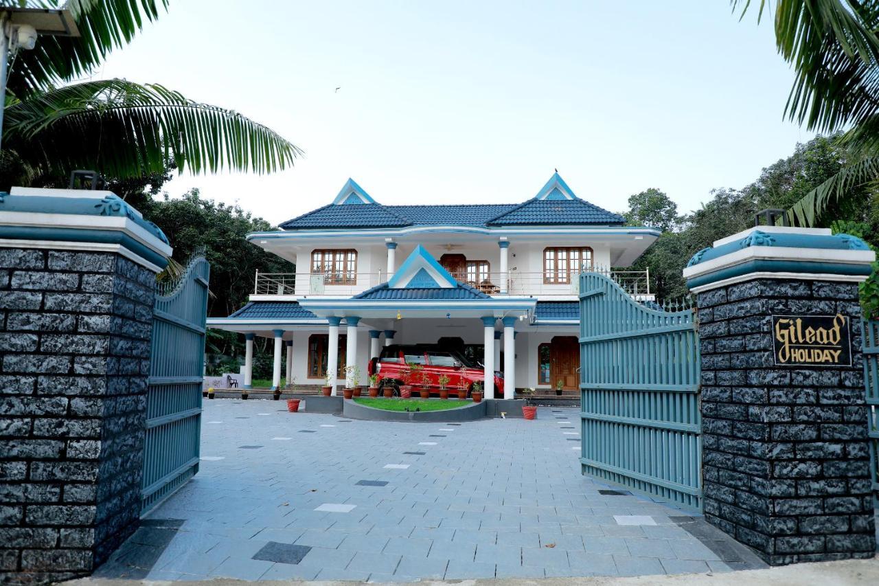 Gilead Holliday Hotel Tamarakulam Exterior foto