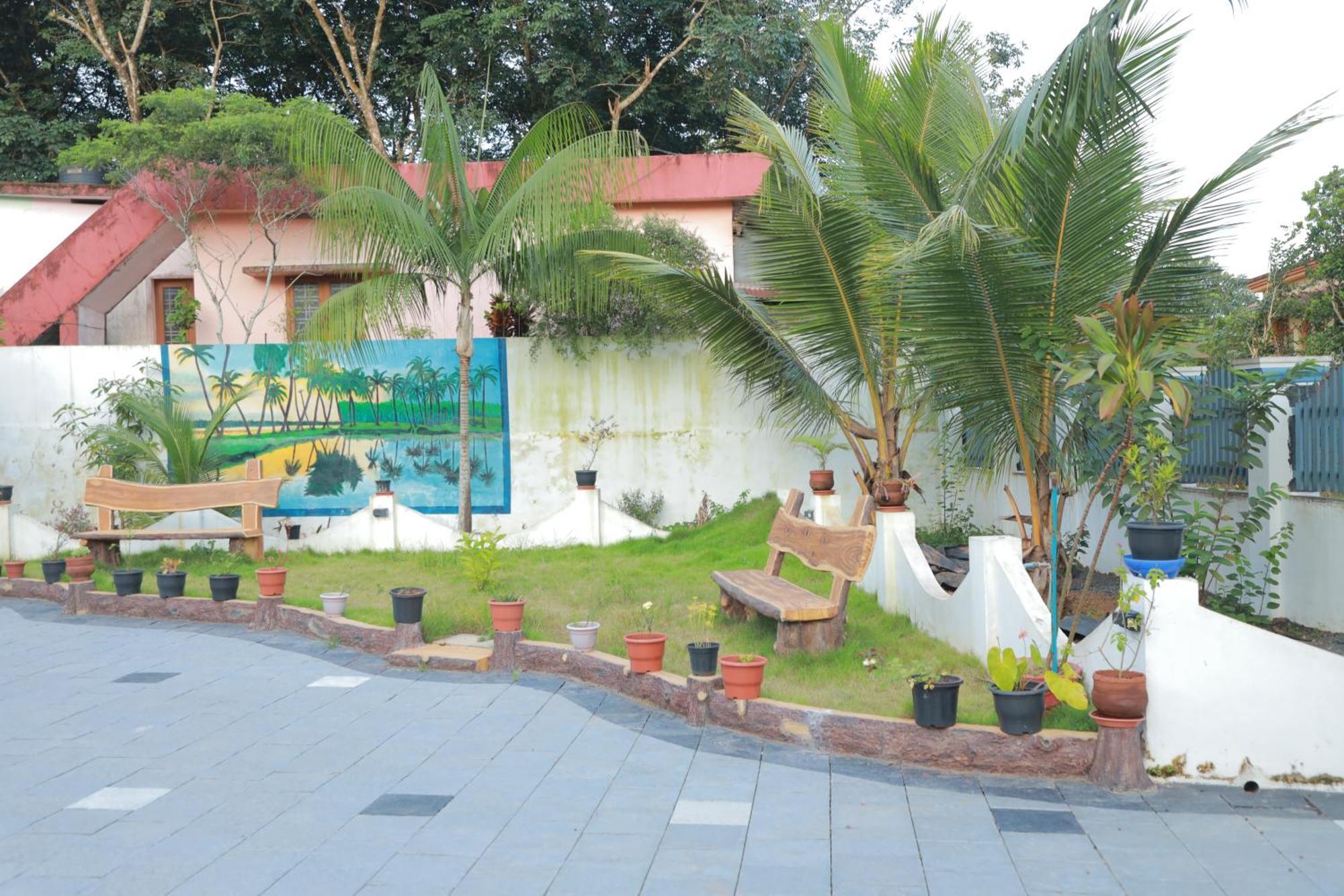 Gilead Holliday Hotel Tamarakulam Exterior foto