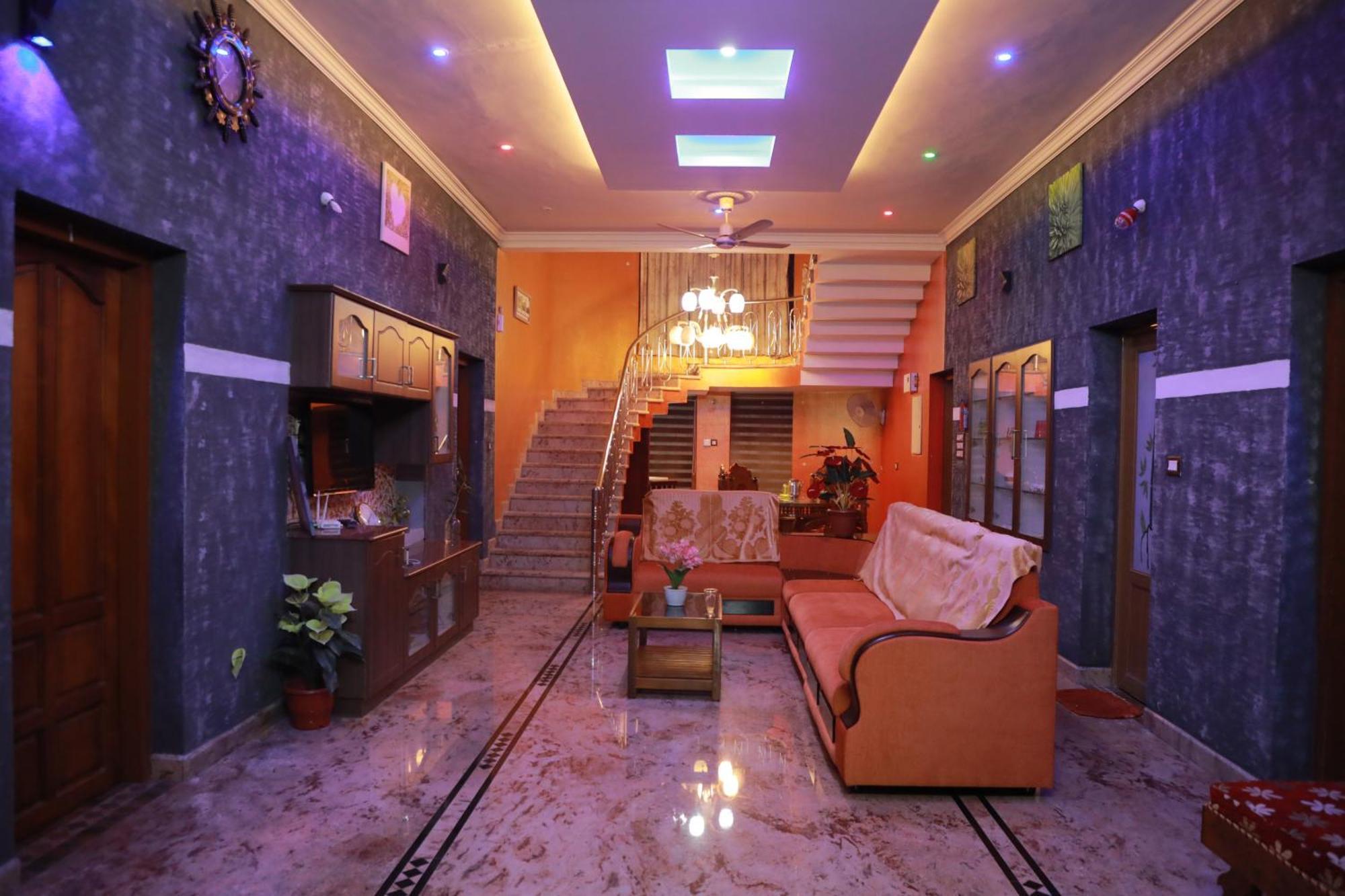 Gilead Holliday Hotel Tamarakulam Exterior foto
