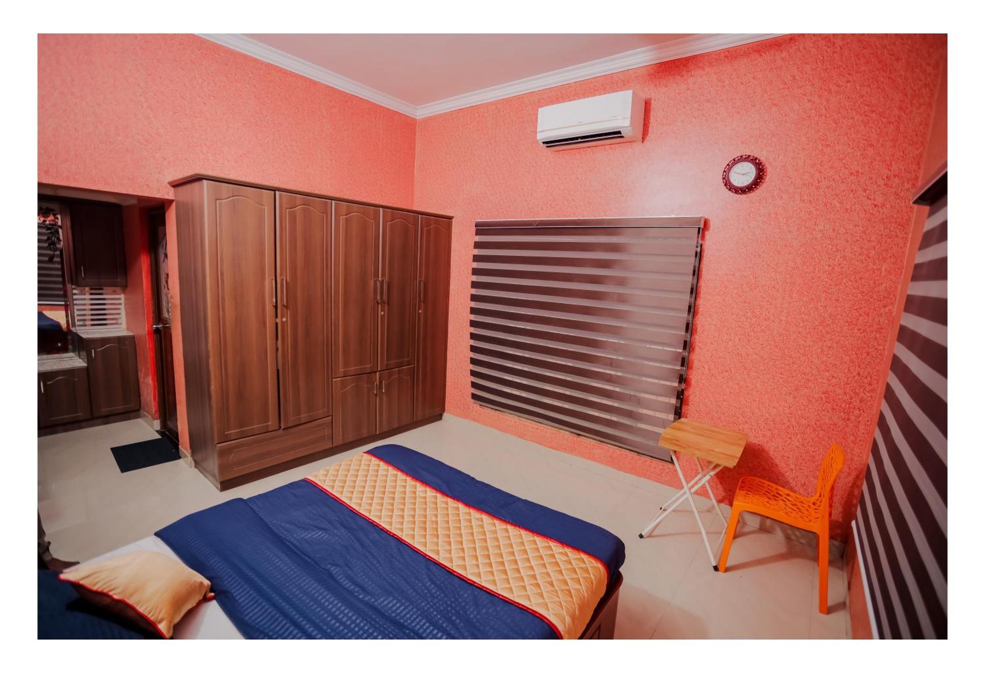 Gilead Holliday Hotel Tamarakulam Exterior foto