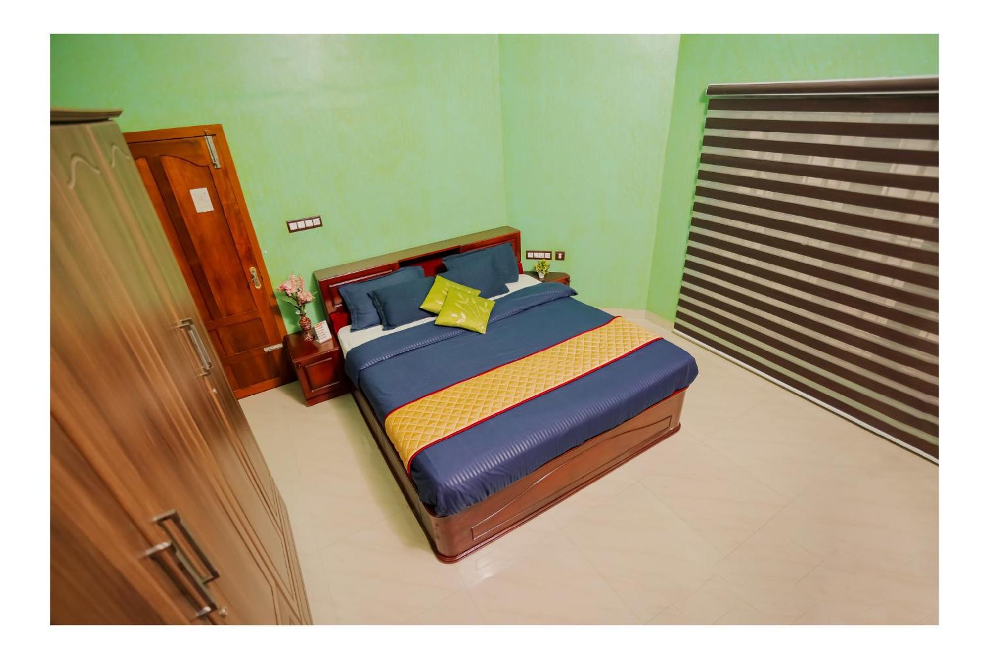 Gilead Holliday Hotel Tamarakulam Exterior foto