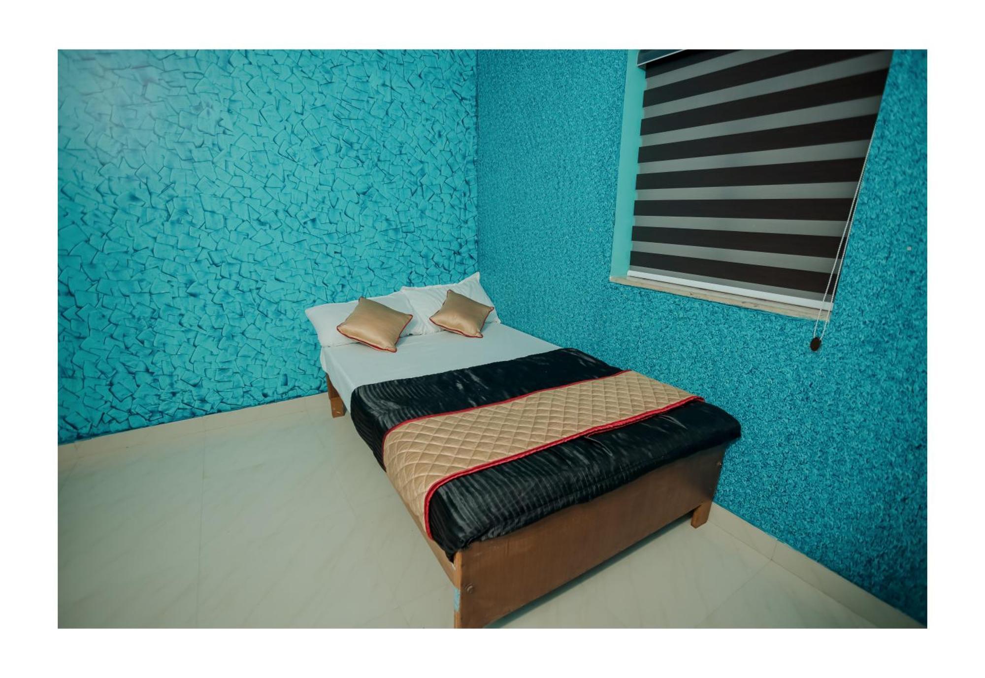 Gilead Holliday Hotel Tamarakulam Exterior foto